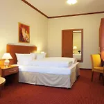 Morada Strandhotel Ostseebad Отель Кюлунгсборн